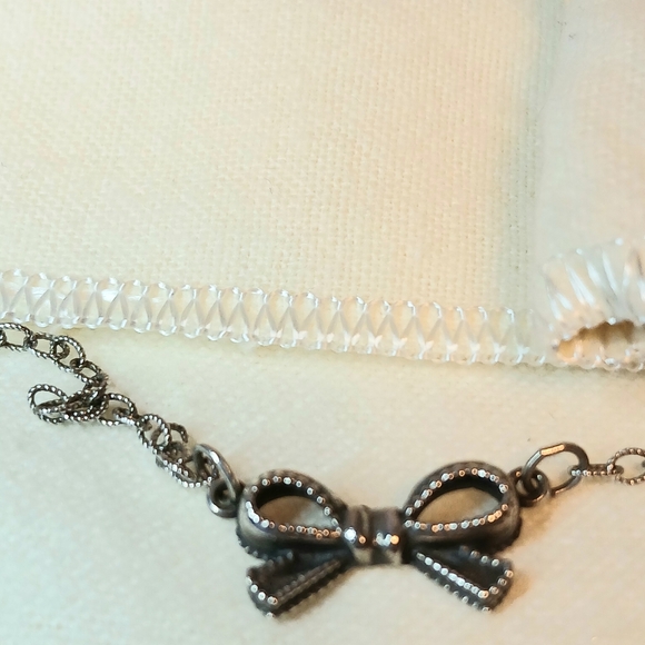 James Avery Retired Petite Bow Set,  ring size 7 OR 8.25 - Picture 4 of 8